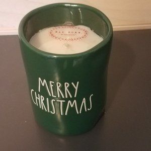 Rae Dunn green Merry Christmas candle